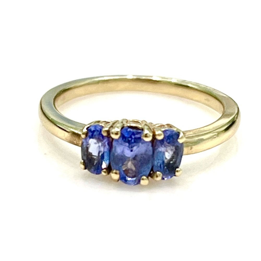 10KG Trinity Tanzanite Ring